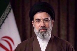 Major General Abdollahi briefs Leader on IRGC, Army readiness to defend national interests
