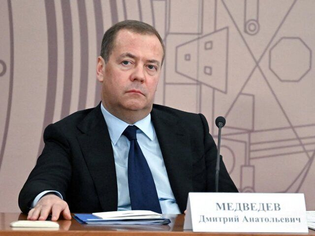 Medvedev Issues Nuclear Warning Over Ukraine
