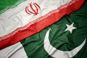 Iran, Pakistan to strengthen naval cooperation

