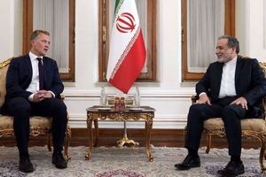 Iran FM: US's approach main obstacle to ending war

