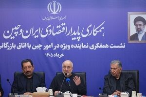 Qalibaf Meets Business Community on Iran-China Cooperation

